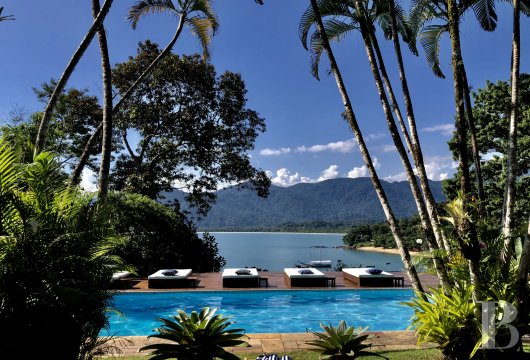 A colonial-inspired house surrounded by nature in Picinguaba, on the Brazilian coast between São Paulo and Rio de Janeiro - photo  n°2